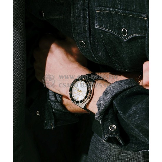 SEIKO HDB004K1 5 SPORTS SKX SUITS automata férfi karóra SEIKO HDB004K1 5 SPORTS SKX SUITS automata férfi karóra